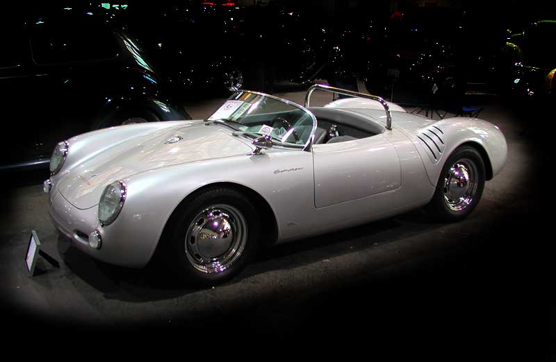 In September 1955 James Dean bought a silver Porsche 550 Spyder 